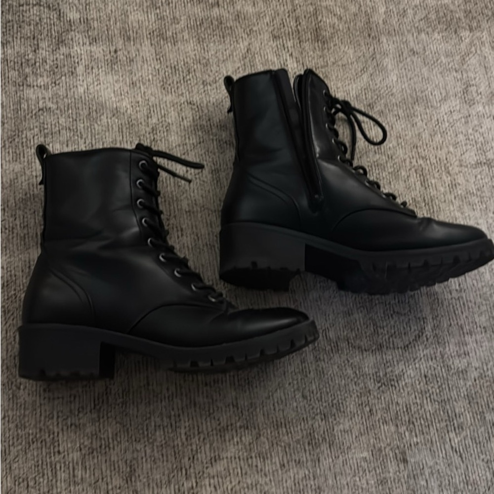True Craft black Raylee combat boots size 9